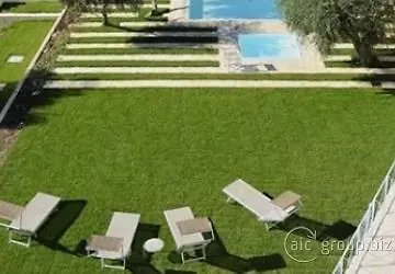 Le Ville Di Baia Dei Mergoli Hotel 3*